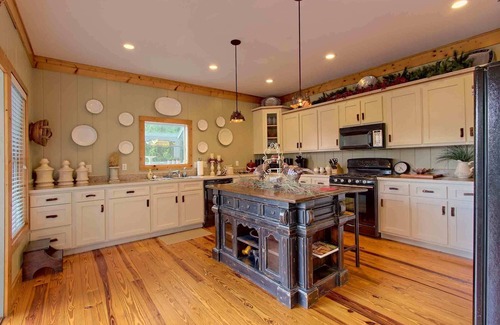 Sky Valley House | Beautiful lodge, 4 king bedrooms, all with private baths! 5 decks to enjoy.