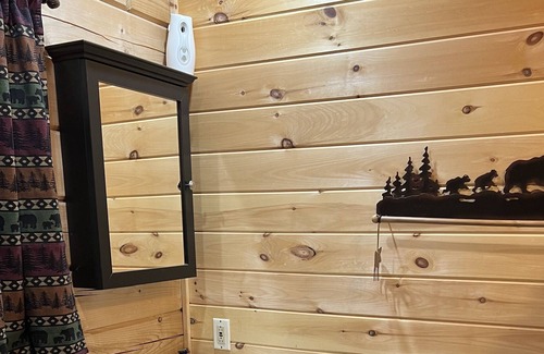 Forestport Cabin | Beautiful log cabin nestled in the southern tip of the Adirondack Mountains