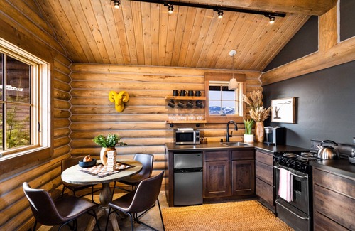Livingston Cabin | Beautiful Log Cabin in Paradise Valley, Montana