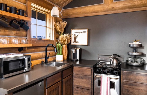 Livingston Cabin | Beautiful Log Cabin in Paradise Valley, Montana