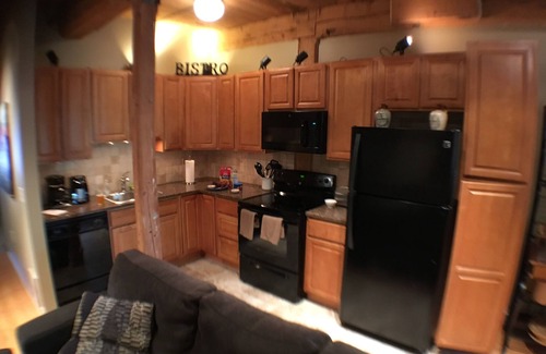 Ludlow Condo | Beautiful Ludlow Mill Condo W/Free Shuttle To Okemo