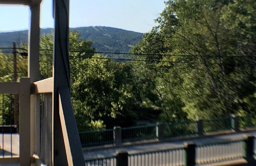 Ludlow Condo | Beautiful Ludlow Mill Condo W/Free Shuttle To Okemo