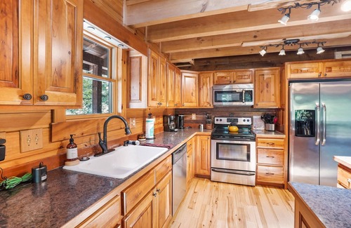 Logan Cabin | Beautiful, Luxurious, Custom Cabin
