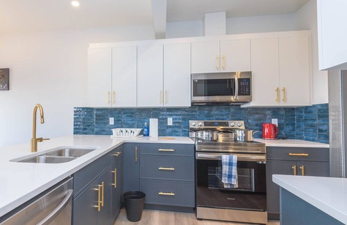 Southwest Edmonton House | Beautiful Luxury Home