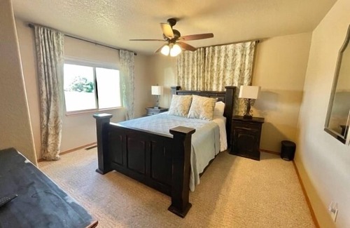 Timber Ridge Ranch House | Beautiful Luxury Home with Mountain Views. Close to Hot Springs and Wolf Creek Ski Area.