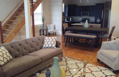 South 7th Ward House | Beautiful Marigny Renovation Very Close To The French Quarter (6 Queen Beds)