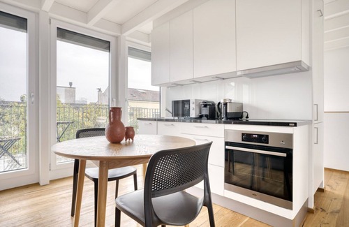 Basel City Centre Apartment | Beautiful Matthäus 2.5 Room w/Storage, nr Market, by Blueground