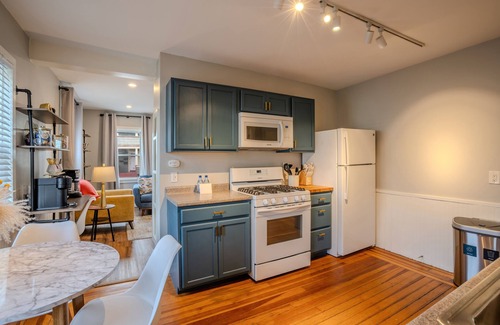 Wanskuck Apartment | Beautiful Mid-Century Modern Apartment in Prov.