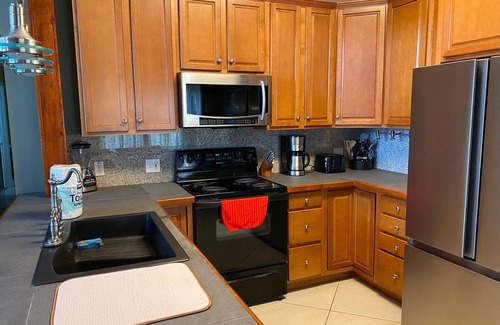 Scottsboro House | Beautiful Mid-Lake Waterfront Home ~ Pets ~ Dock