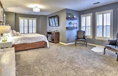 Marietta House | Beautiful Million Dollar Mountain view