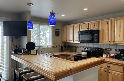 Wintergreen Condo | Beautiful Mountain Condo…Steps to Resort/hiking/restaurants