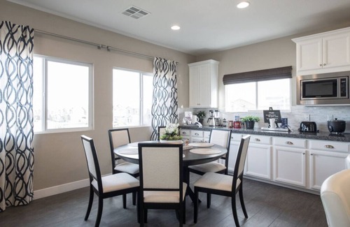 Spring Valley House | Beautiful Model Home in the heart of Las Vegas
