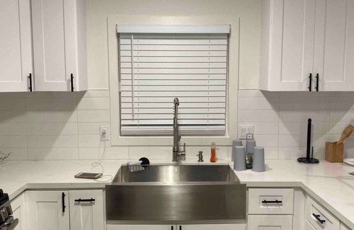Los Angeles House | Beautiful Modern 3-bedroom house in phenomenal Los Angeles - Hyde Park with AC