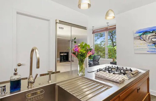 River West House | Beautiful Modern Designer Home ~ Downtown - 4-Bed/4-Bath