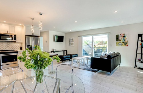 Santa Rosa House | Beautiful modern home near Sonoma, Calistoga & wineries