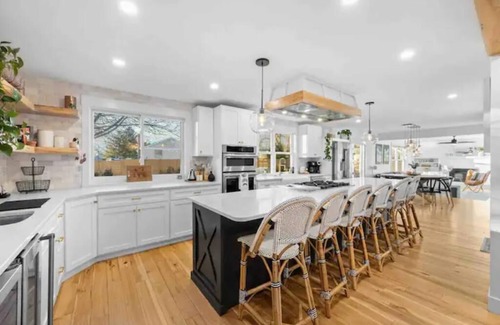 Arvada House | Beautiful modern home in Arvada