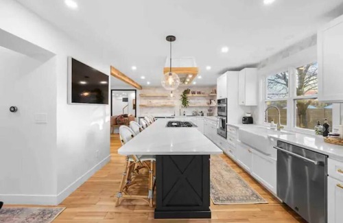 Arvada House | Beautiful modern home in Arvada