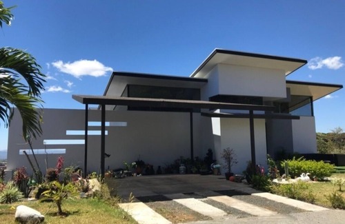 San Miguel House | Beautiful Modern House