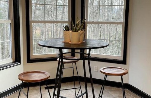 Fairview House | Beautiful Modern Mountain Home! Great location! Sleeps 10