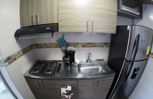 Kennedy Apartment | Beautiful Modern New Apartment! Close to the Airport Wi-Fi Netflix