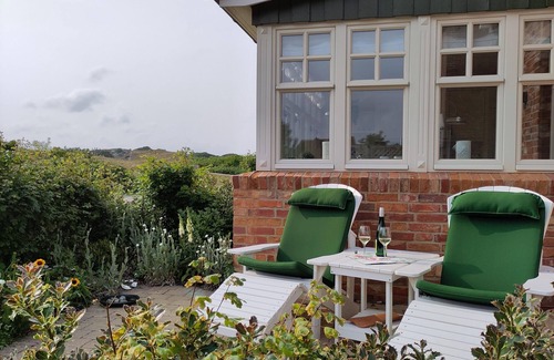 Spiekeroog House | Beautiful modern new build (2019) in a prime location - close to the beach and away from the