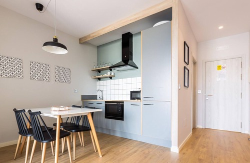 Fazouro Apartment | Beautiful, modern vacation apartment directly by the sea!
