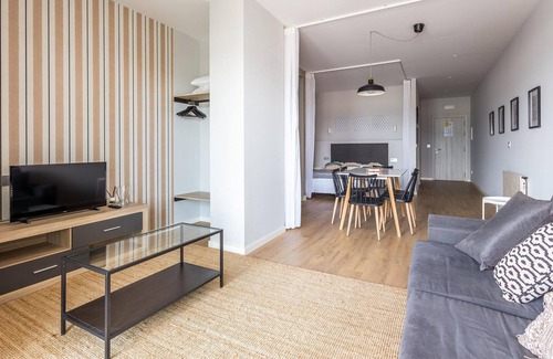 Fazouro Apartment | Beautiful, modern vacation apartment directly by the sea!