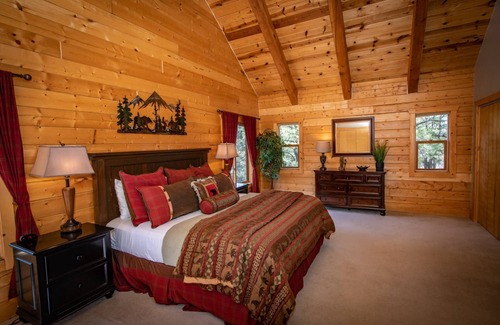 Loma Linda Cabin | Beautiful Mountain Views! Ping Pong! National Forest Access! 30 mins to Ski