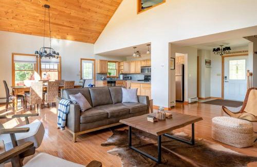 Hunter House | Beautiful mountain home with gorgeous meadow views