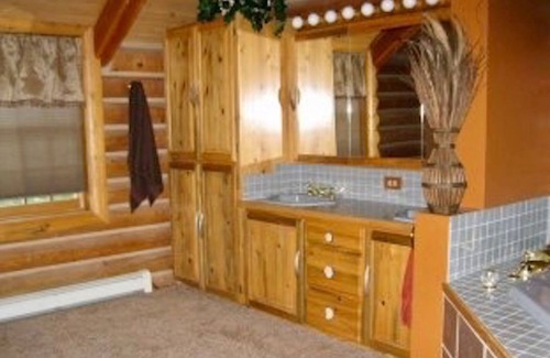 Wisdom House | Beautiful Mountain Lodge - Big Hole Valley, Montana