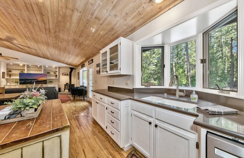 Graeagle Cabin | Beautiful Mountain Retreat in Graeagle!