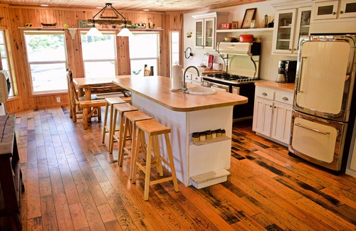 Butler Cabin | Beautiful Mountain Top Private Log Cabin Lake And Mountain Views Pet Friendly