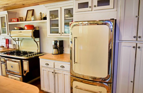 Butler Cabin | Beautiful Mountain Top Private Log Cabin Lake And Mountain Views Pet Friendly