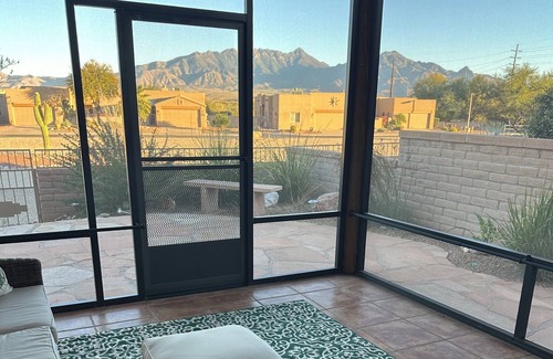 Canoa Ranch House | Beautiful Mountain Views with New Furniture in The Springs