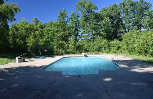 Landrum House | Beautiful Mountain View with Large Saltwater Pool