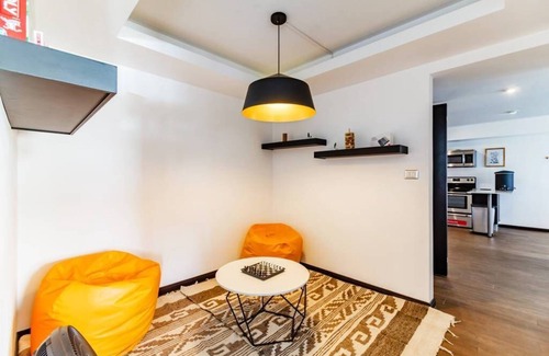 Zona 4 Apartment | ☆ Beautiful Neighborhood ☆ - GREAT FOR WALKING!