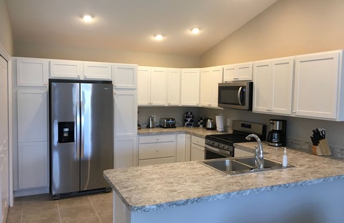 Wildwood Villa | Beautiful New 2/2 Villa w/Golf Cart, BBQ, 2 Bikes, & WiFi!