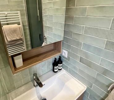 Quartier de la Chapelle Apartment | Beautiful new and comfortable studio 10min from Montmartre