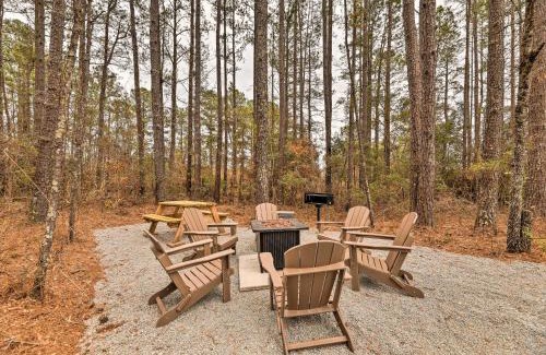 New Bern Apartment | Beautiful New Bern Studio Cabin with Fire Pit!