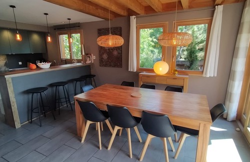 Saint-Chaffrey Ski Chalet | Beautiful new chalet 7 min walk from the slopes