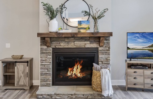 Salem House | Beautiful new construction in Turtle Head community on Lake Keowee