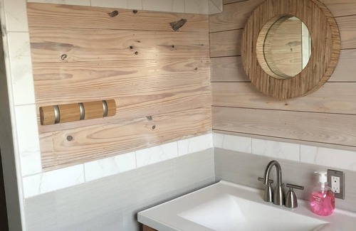 Morris Settlement House | Beautiful New Home With Easy Access To Beach