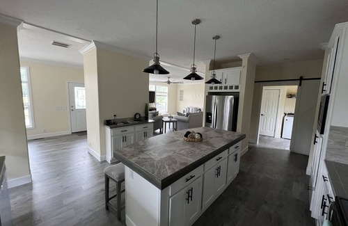 Byrdstown House | Beautiful New Home on a 3 Acre Lake view Lot, 1 Mile From Sunset Marina At DHL!
