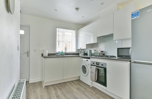 Derby House | Beautiful New House Derby For 5 Guests, Great for Family, Contractors, NHS Staff