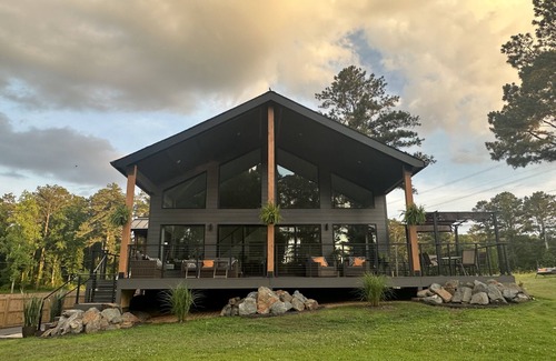 Acworth House | Beautiful new Lake house with direct views of Lake Allatoona