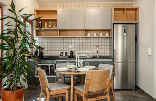 La Condesa Apartment | Beautiful New, Modern Condo in La Condesa!