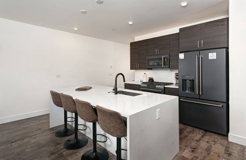 Silverthorne Condo | Beautiful New Riverfront Condo in the Heart of Silverthorne