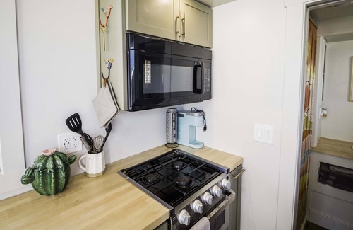 Apple Valley House | Beautiful new tiny home located at our on-grid resort.