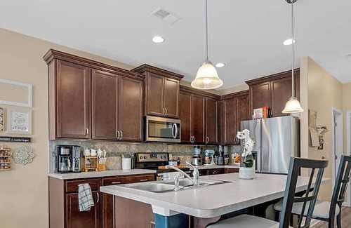 Port Wentworth House | Beautiful Newly Decorated Home in Savannah/Pooler Area