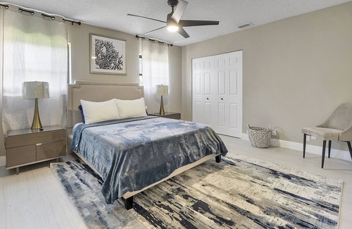 Coral Springs House | Beautiful Newly renovated large outdoor space areas